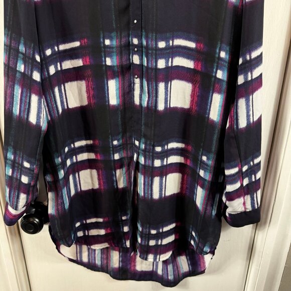 Nine West Abstract Plaid Tunic Top | Long Sleeve V-Neck with Stud Detail | Sz M - Picture 4 of 9
